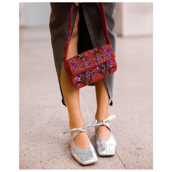 NIB SZ 6.5 Metallic Silver Chrome Bow Mary Jane Flats by Reikhany❣️ - Picture 2 of 4